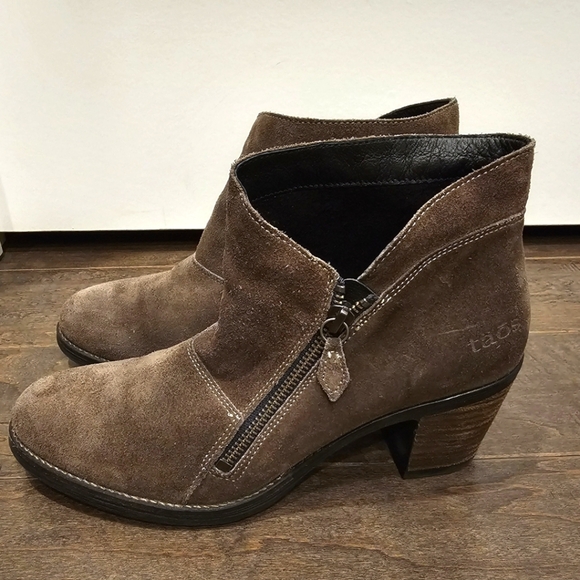 Taos Women's Ankle Boots sz 9.5 - Picture 1 of 6